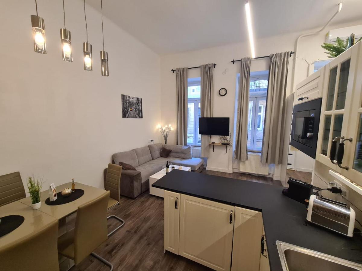 Akacfa Boutique Apartment Budapest Exteriör bild